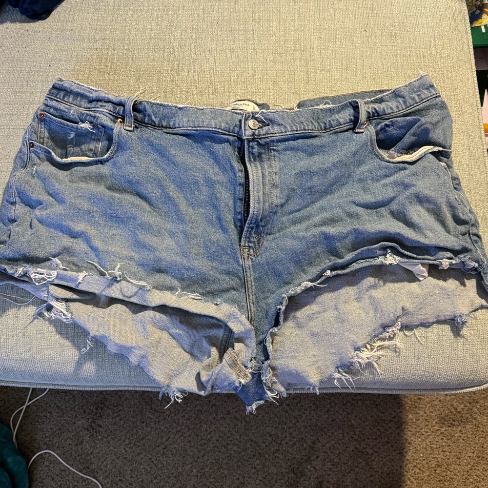 size 37 curve love abercrombie and fitch denim shorts